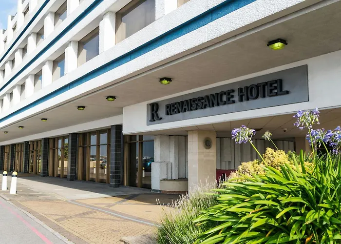 Renaissance London Heathrow Hotel